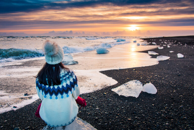 GLACIER LAGOON AND DIAMOND BEACH, Arctic Mike