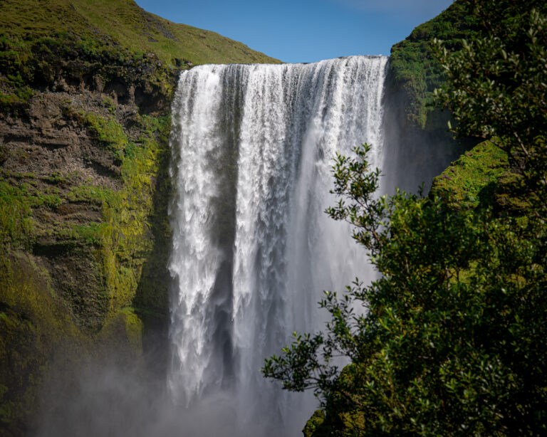 Picture of the Skógafoss waterfall in Iceland. Part of the South Coast Tour by Arctic Mike Iceland.